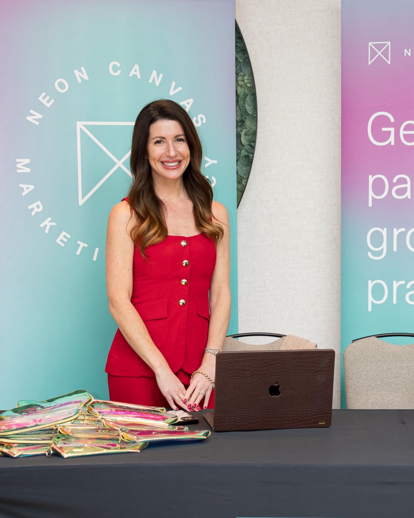 sales team member holly photo