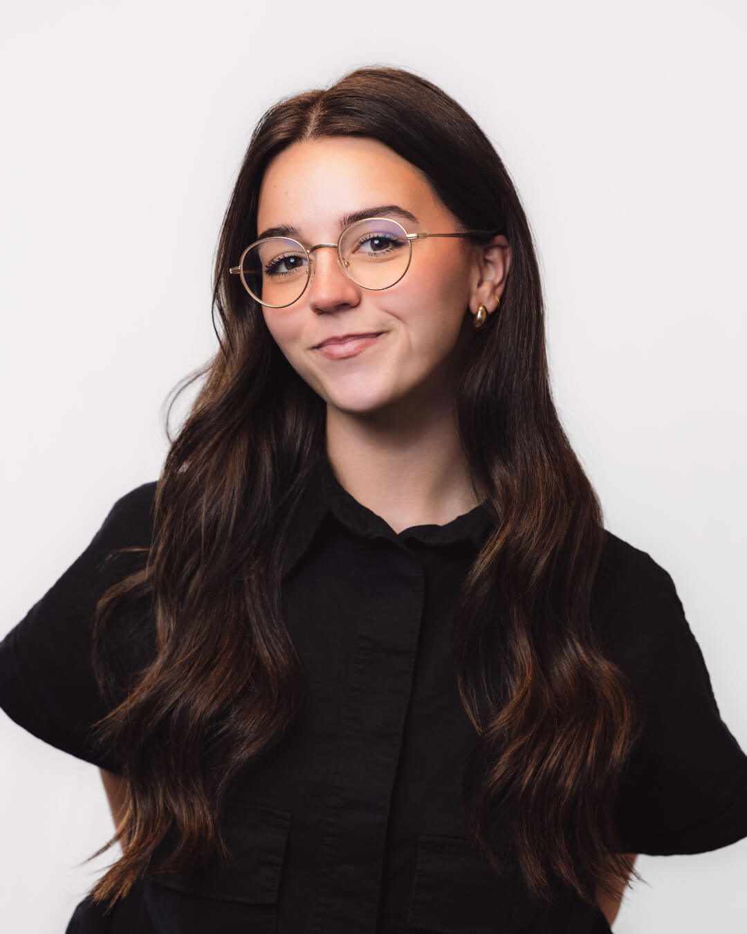 hannah headshot hover